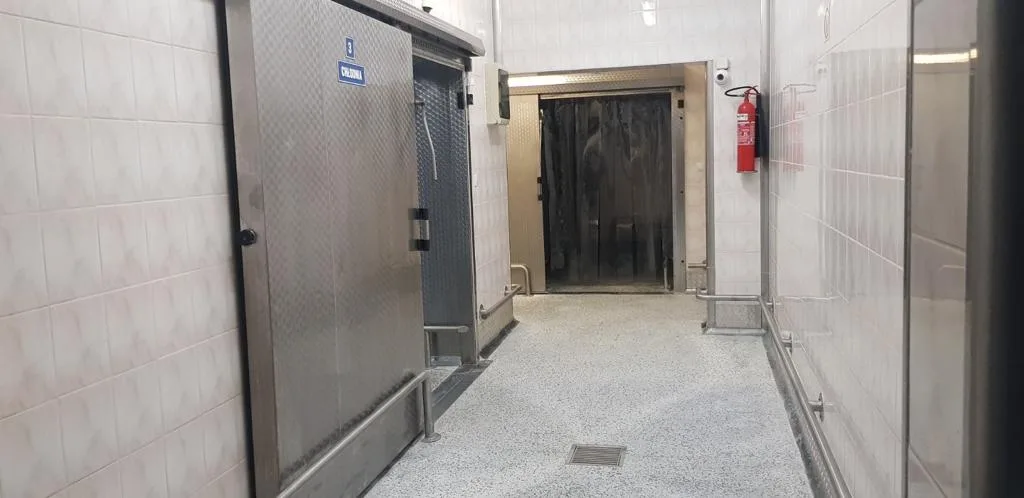 Inside Poultry